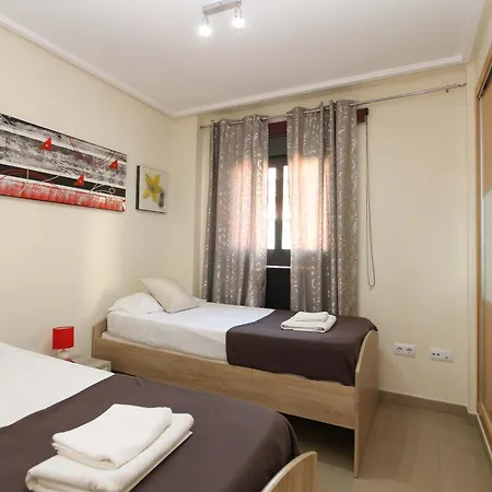 Atico Jardines Apartment